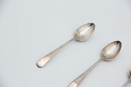 Conjunto de seis colheres de chá em prata lisa